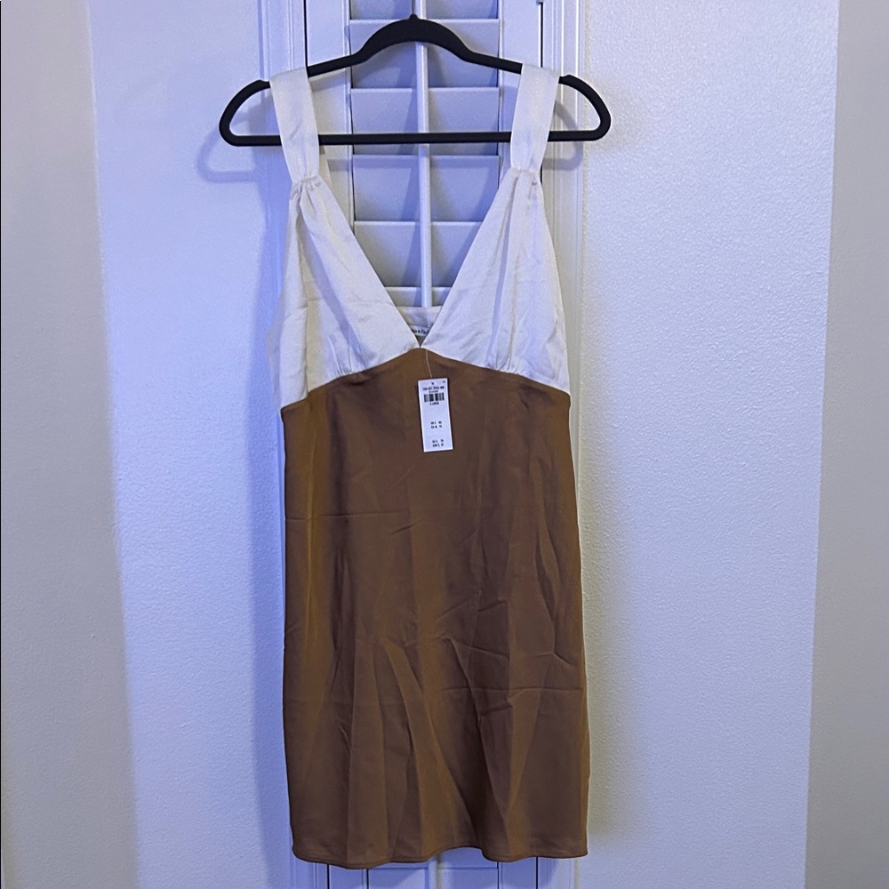 NWT Abercrombie & Fitch Brown and White Dress